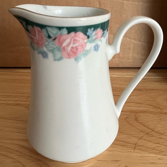 Tienshan Fine China Tea Pot set - Picture 6 of 7